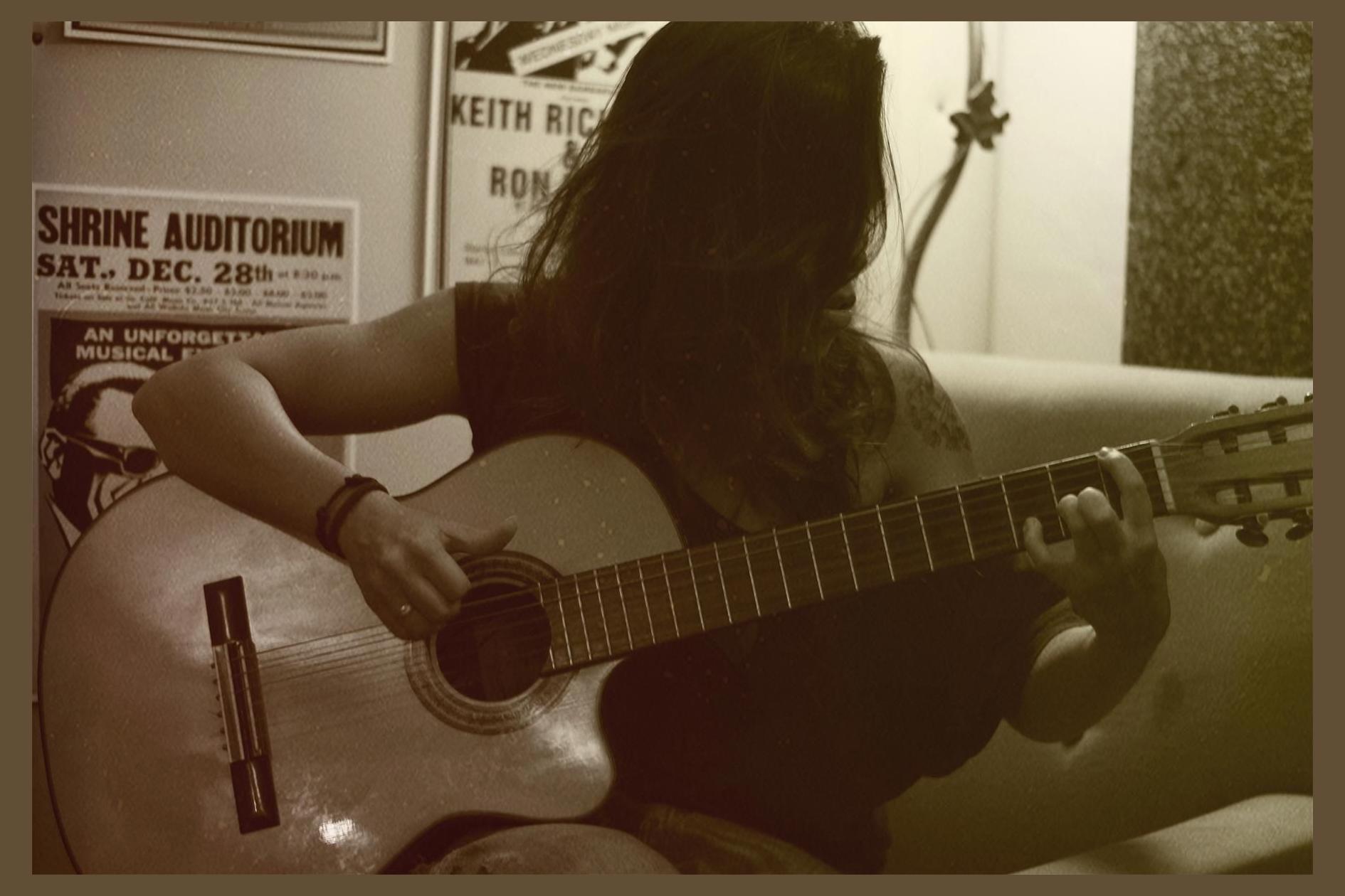 Gloria Gaia photo 1