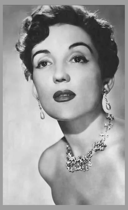 Gloria Lasso photo 1