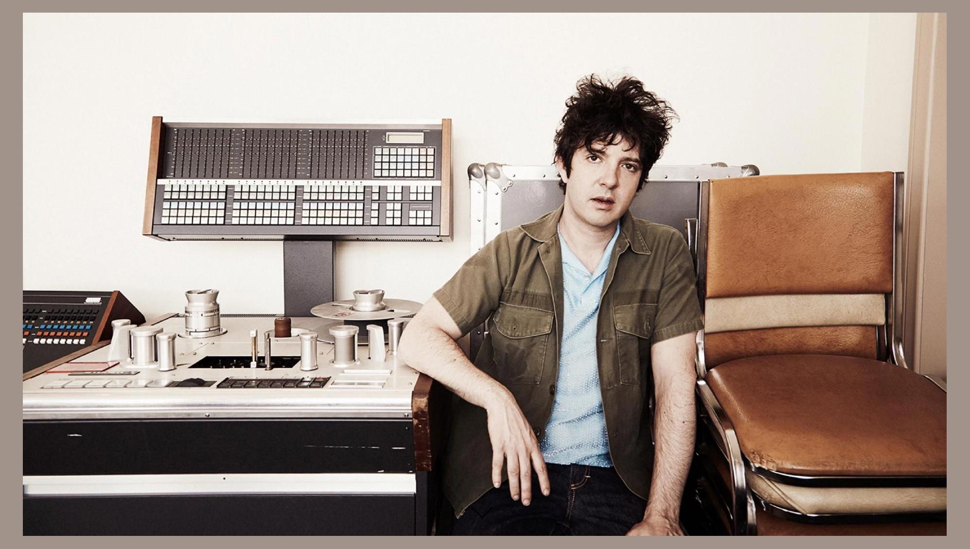 Harper Simon photo 1