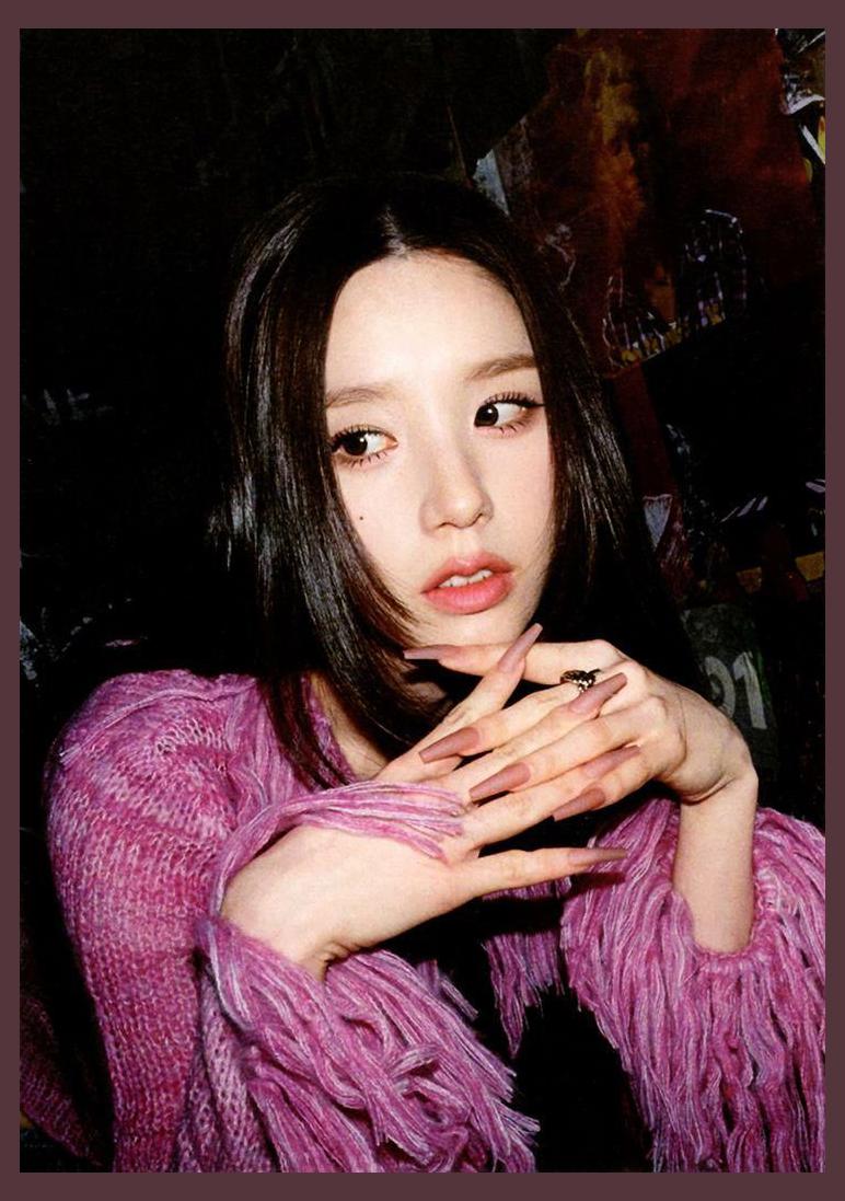Hee Jin photo 1