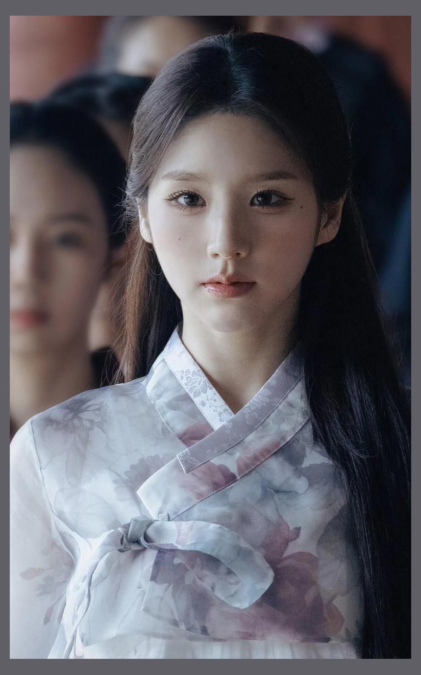 Heejin photo 1