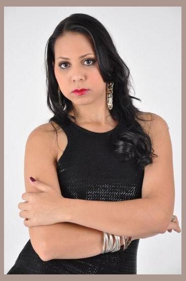 Hellen Araújo photo 1