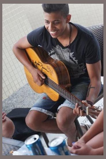 Henrique Almeida photo 1