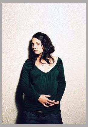 Hollie Smith photo 1
