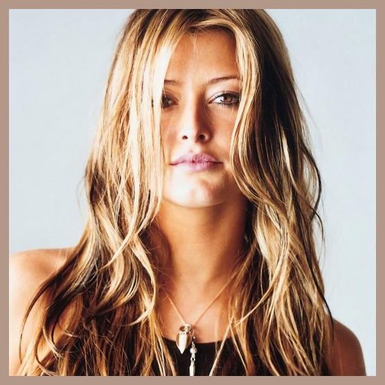 Holly Valance photo 1