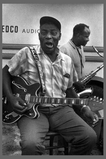 Howlin' Wolf photo 1