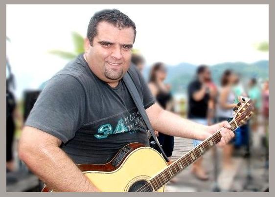 Humberto Santos photo 1