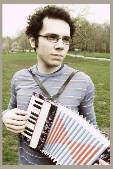 Ian Axel photo 1