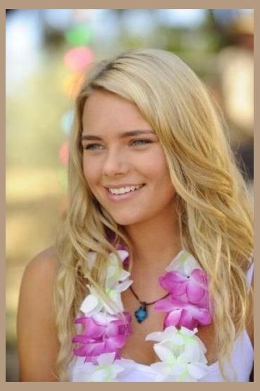 Indiana Evans photo 1