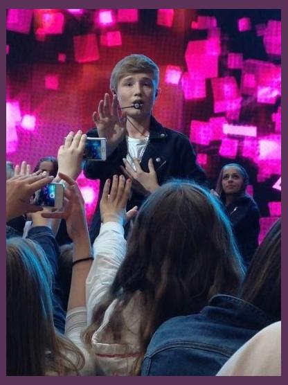 Isac Elliot‎ photo 1
