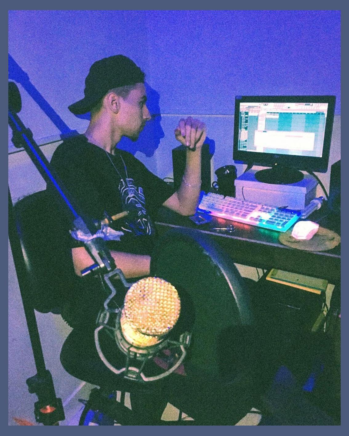 Ithalo Lozer photo 1