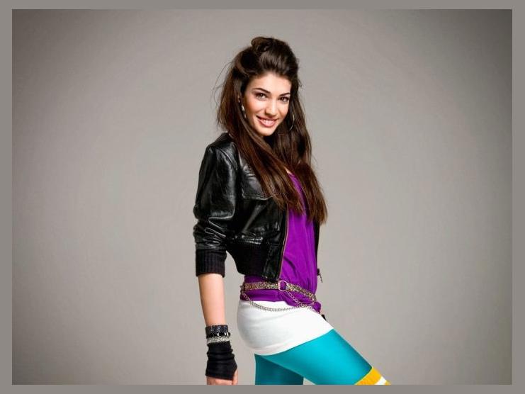 Ivi Adamou photo 1