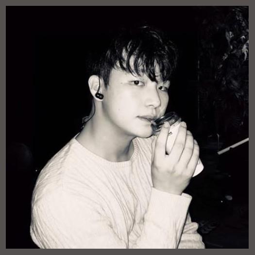 J.UNA photo 1