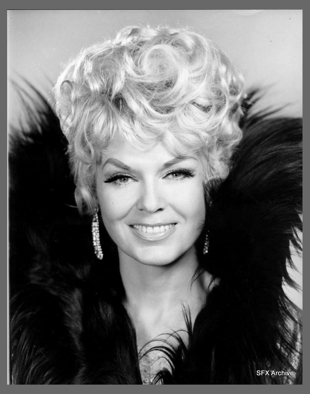 Jane Morgan photo 1