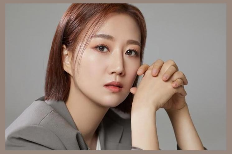 Jang Yoon Jung photo 1