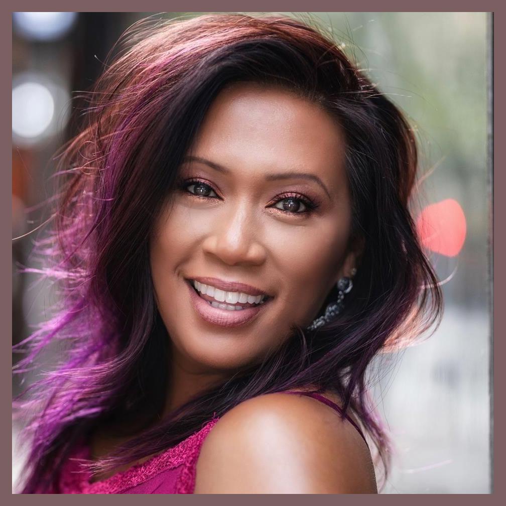 Jocelyn Enriquez photo 1