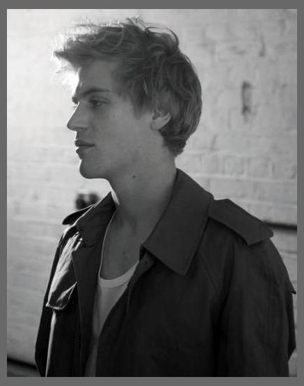 Johnny Flynn photo 1