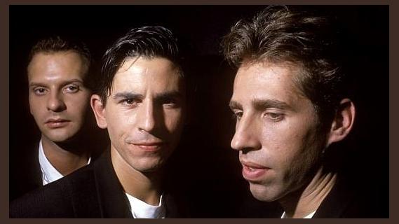 Johnny Hates Jazz photo 1