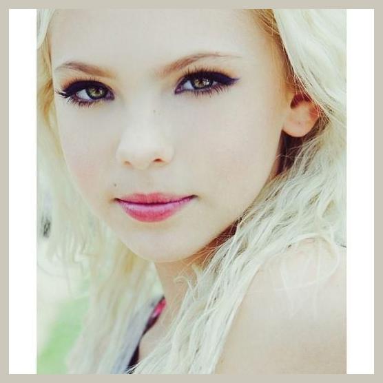 Jordyn Jones photo 1