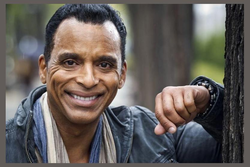 Jon Secada photo 1