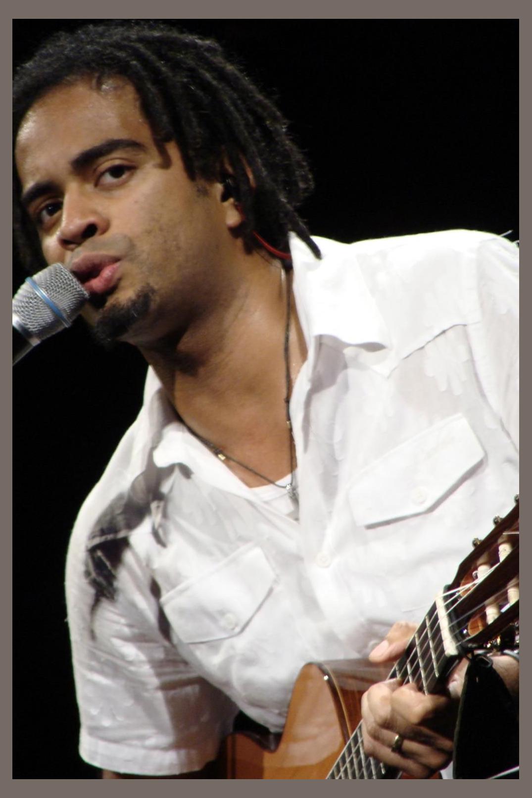Jair Oliveira photo 1