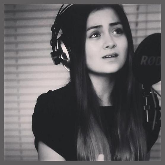 Jasmine Thompson photo 1