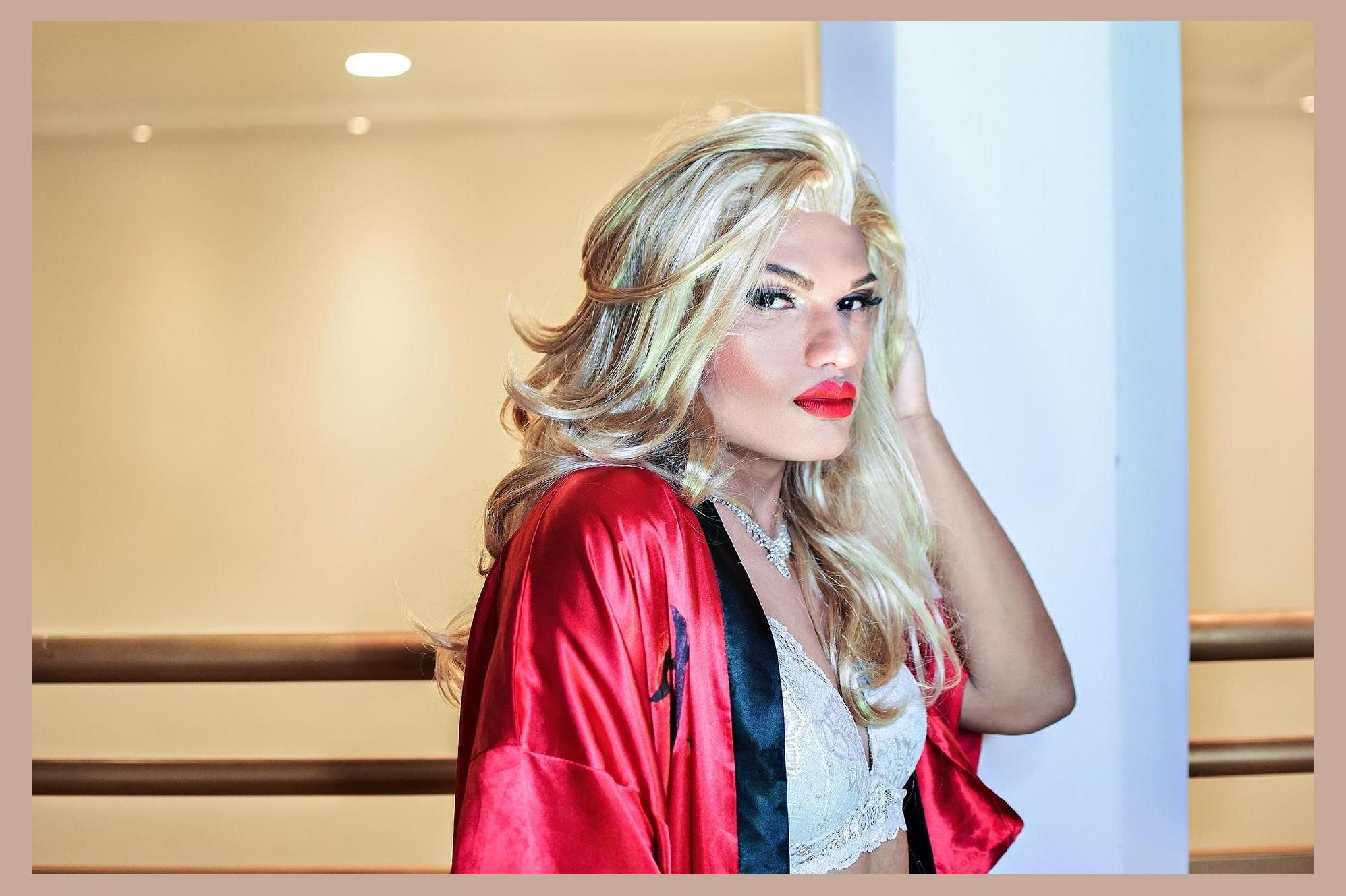Kayla photo 1