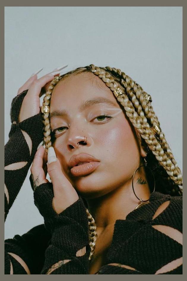 Kiana Ledé photo 1