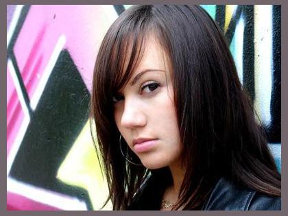 Kim Leoni photo 1