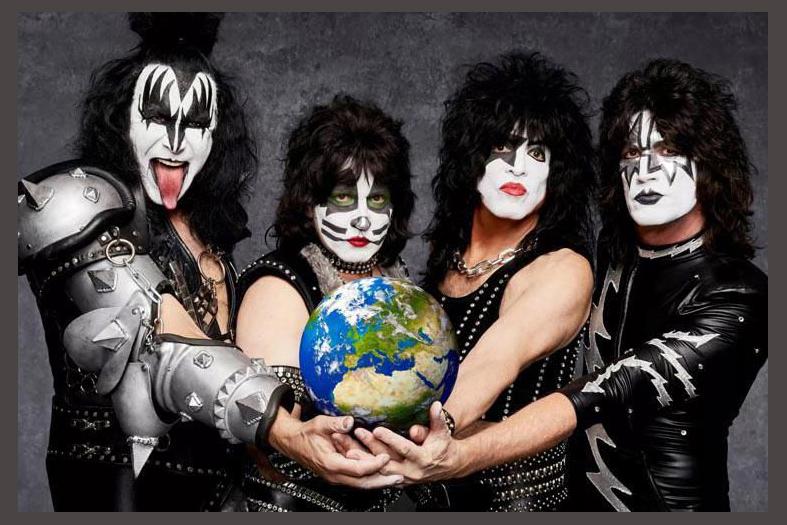 KISS photo 1