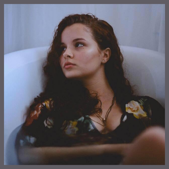 Kristen Marie photo 1