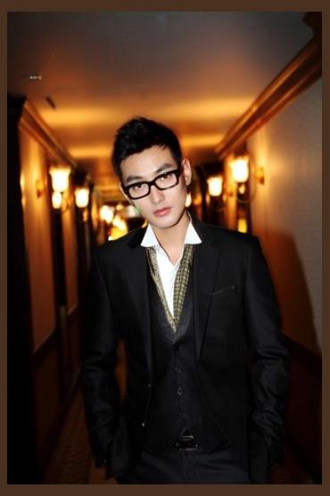 Kang Ta photo 1