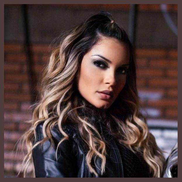 Karollina photo 1