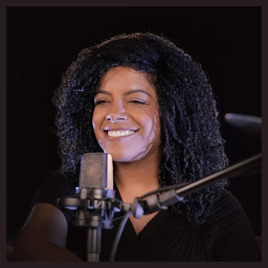 Kemilly Santos photo 1