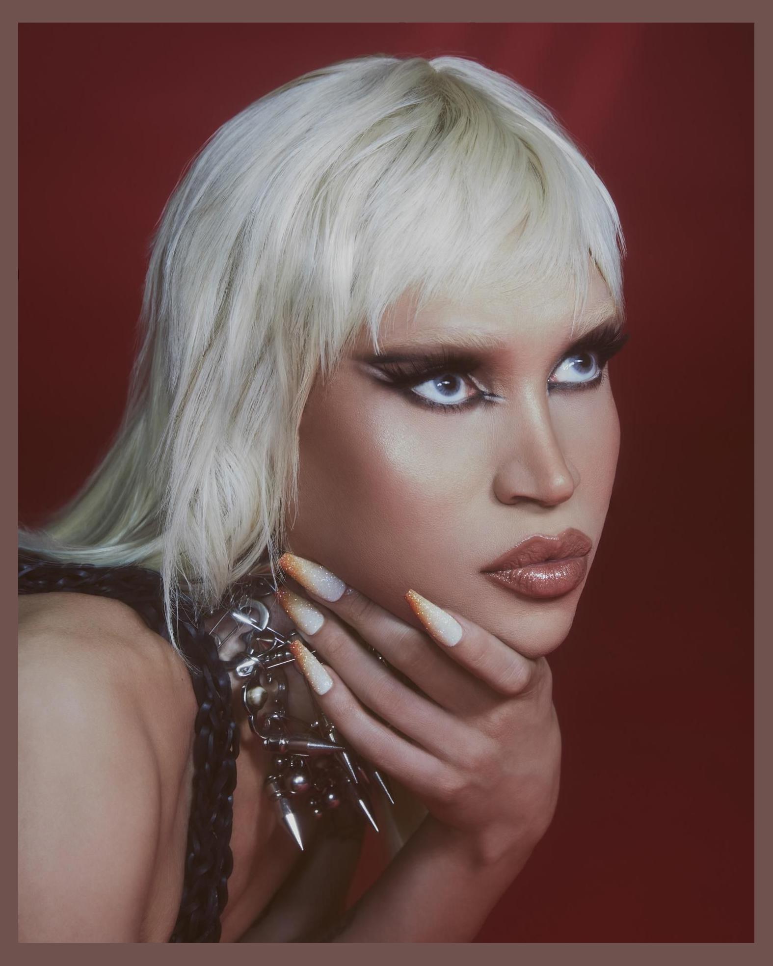 LaMona Divine photo 1