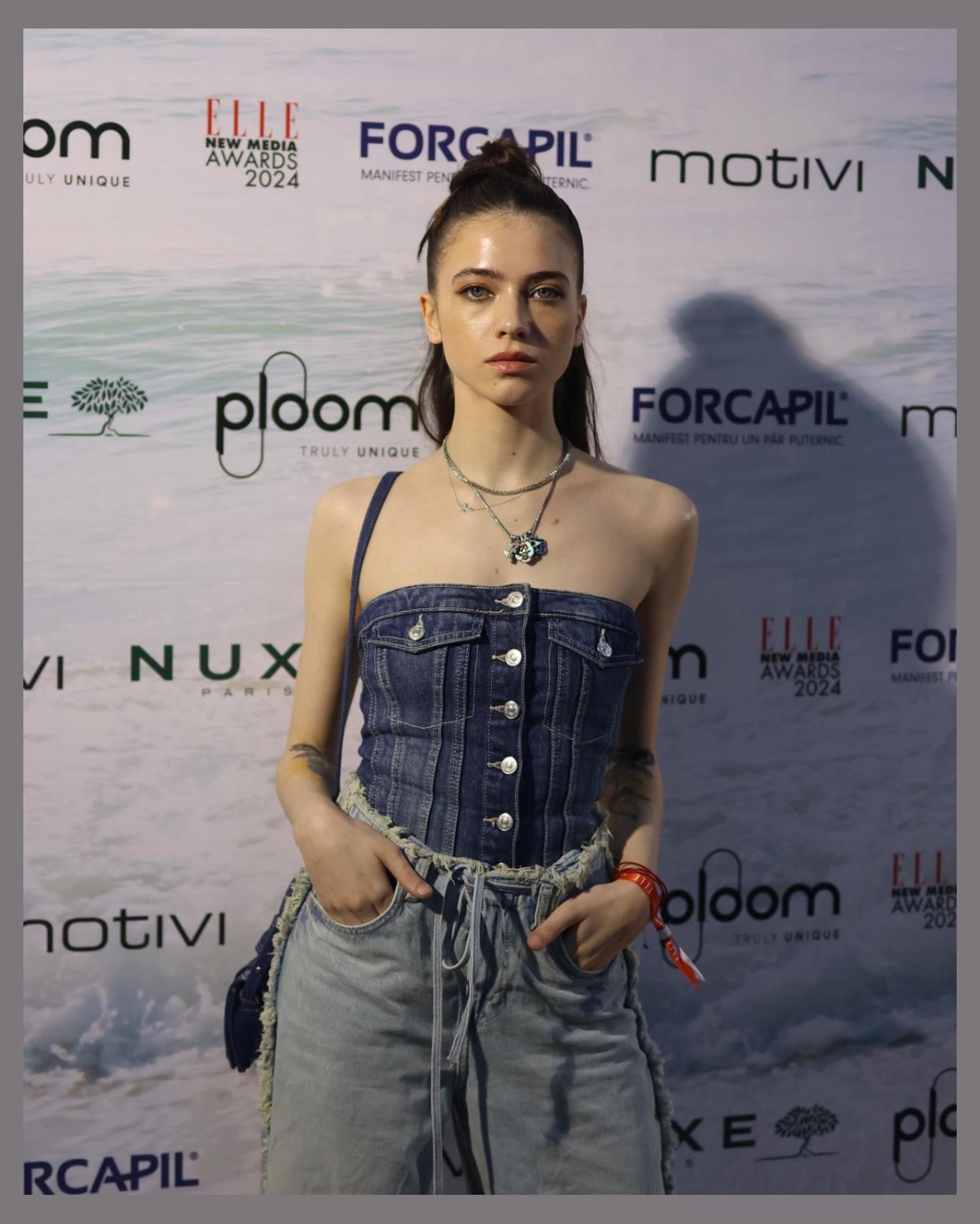 Larisa Roxen photo 1