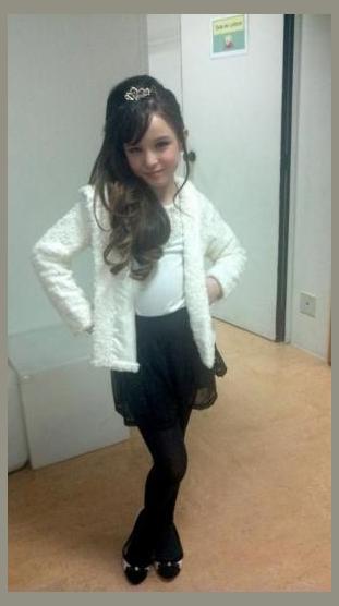 Larrisa Manoela photo 1