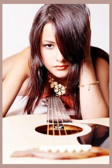 Laryssa Ribeiro photo 1