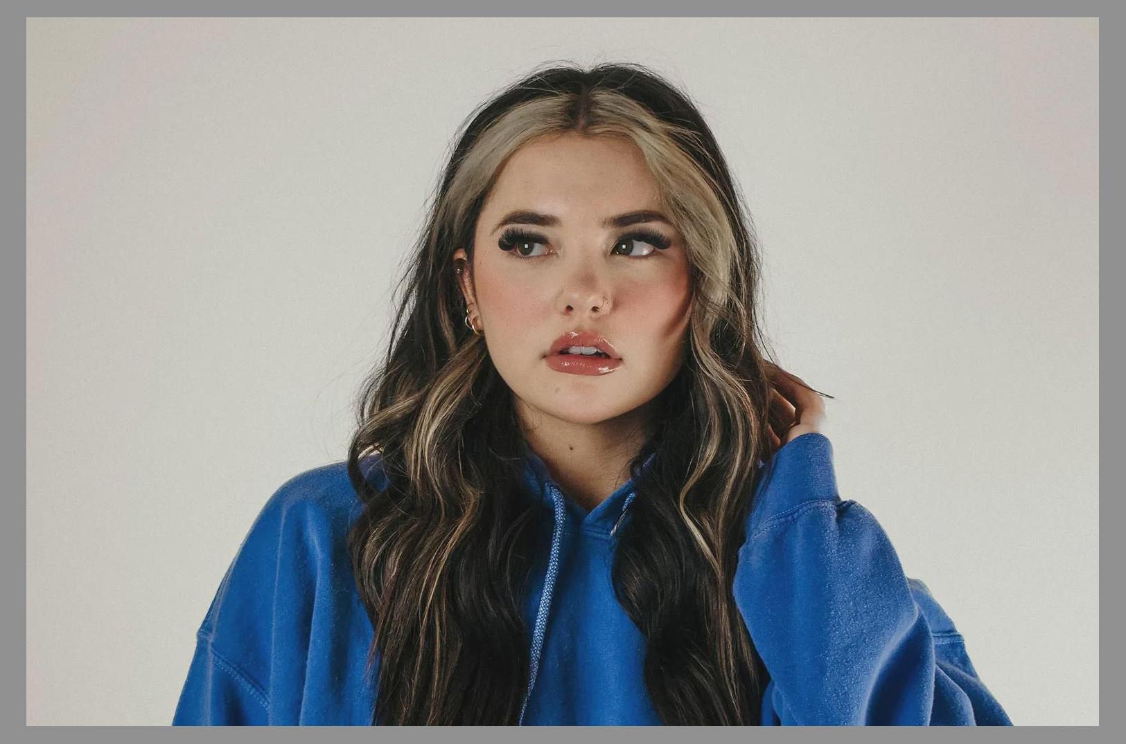 Lauren Spencer-Smith photo 1