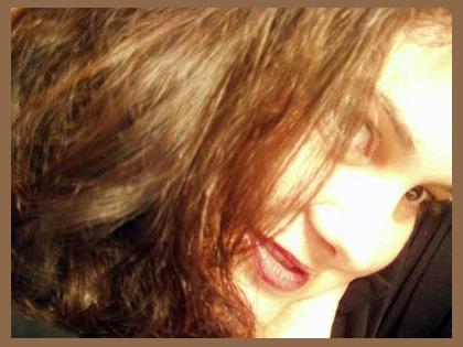 Leandra Carlos photo 1