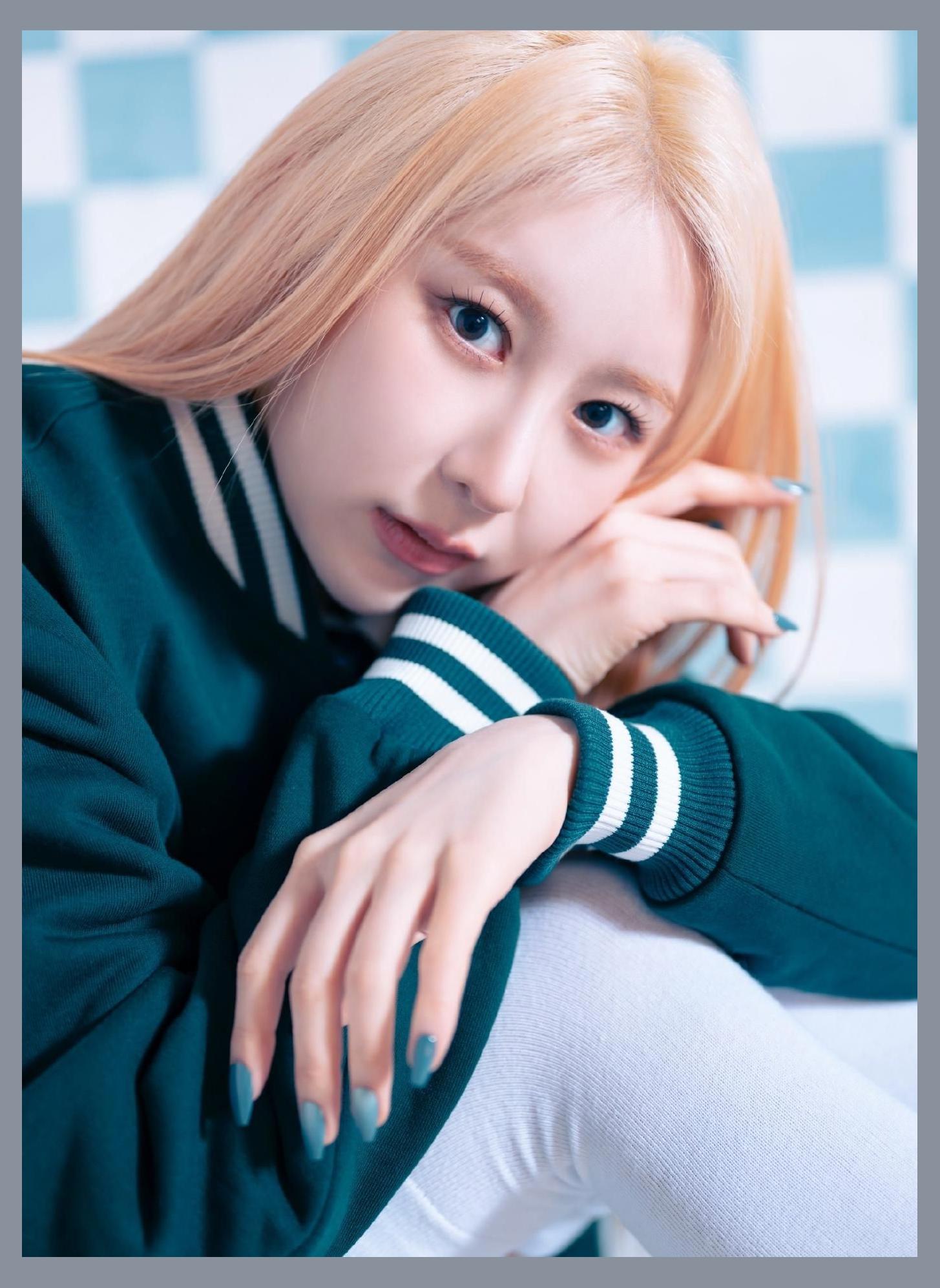 LEE CHAE YEON photo 1