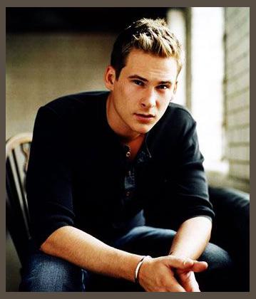Lee Ryan photo 1