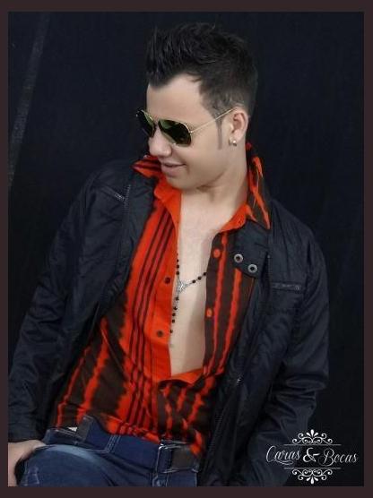 Leo Santos photo 1