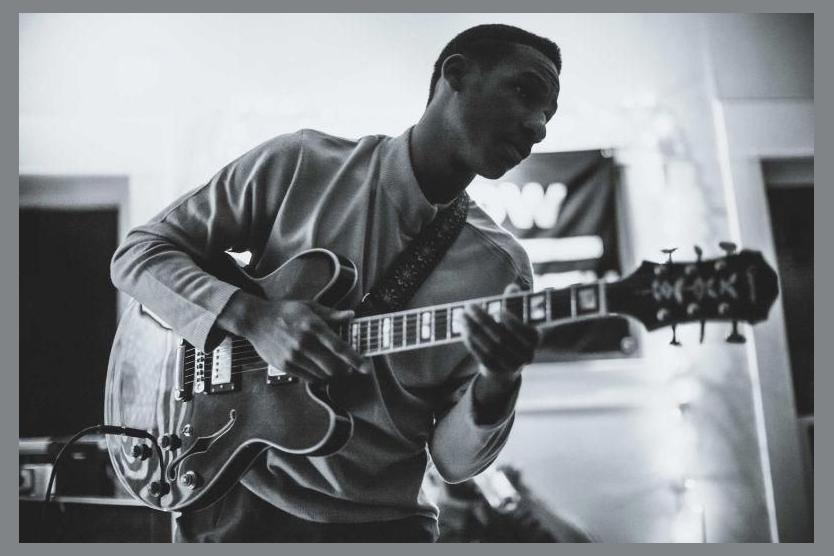 Leon Bridges photo 1