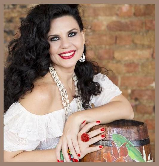 Letícia Tuí photo 1