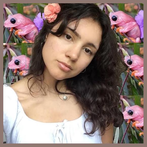 Liana Flores photo 1