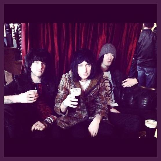 Lostalone photo 1