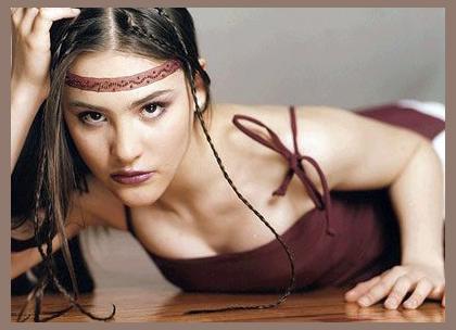Lynda Thomas photo 1