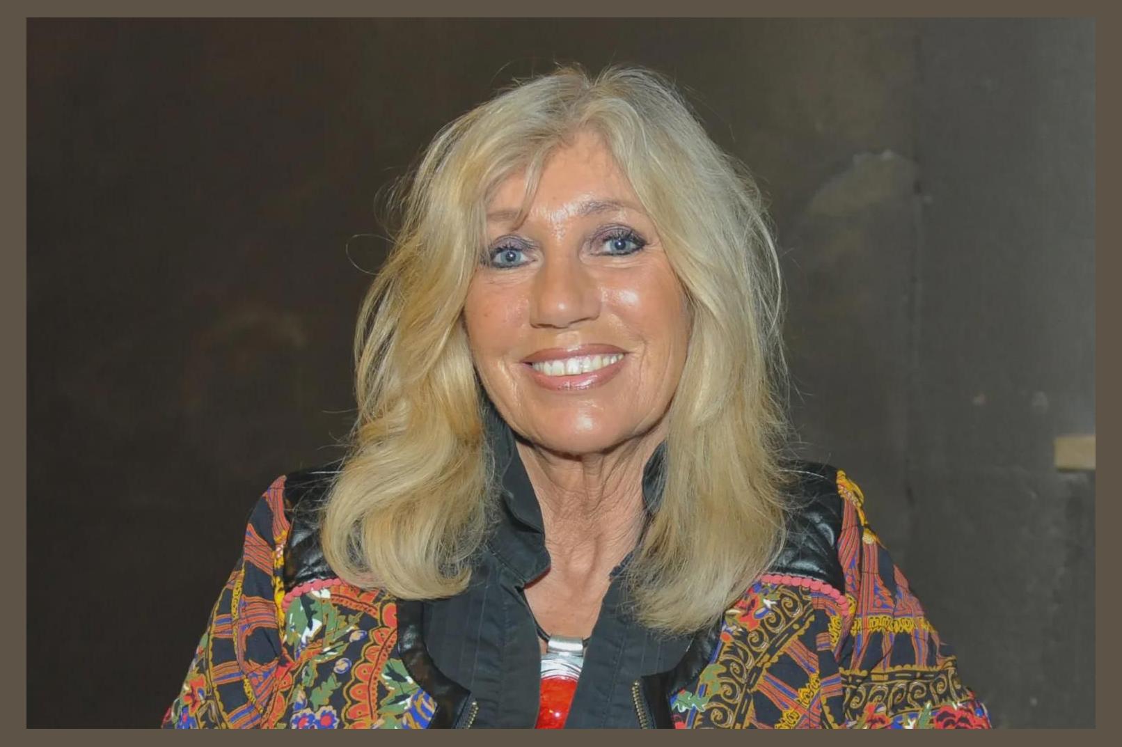 Maggie Macneal photo 1