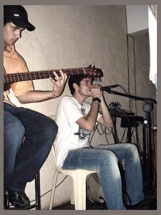 Mago Bass photo 1